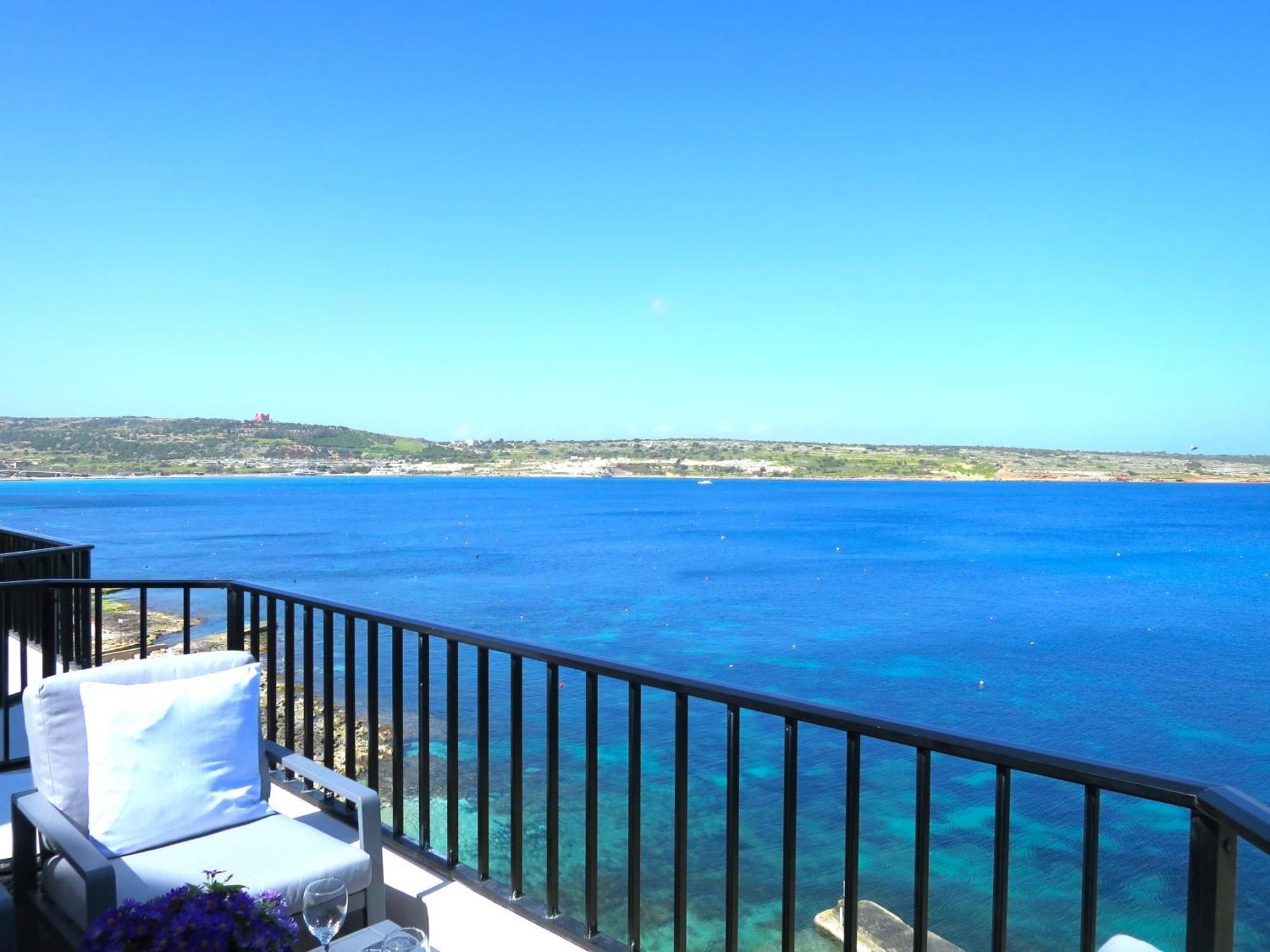 Seafront Apartment Terrace, Lounger & Panoramic Ocean Views Mellieha Luaran gambar