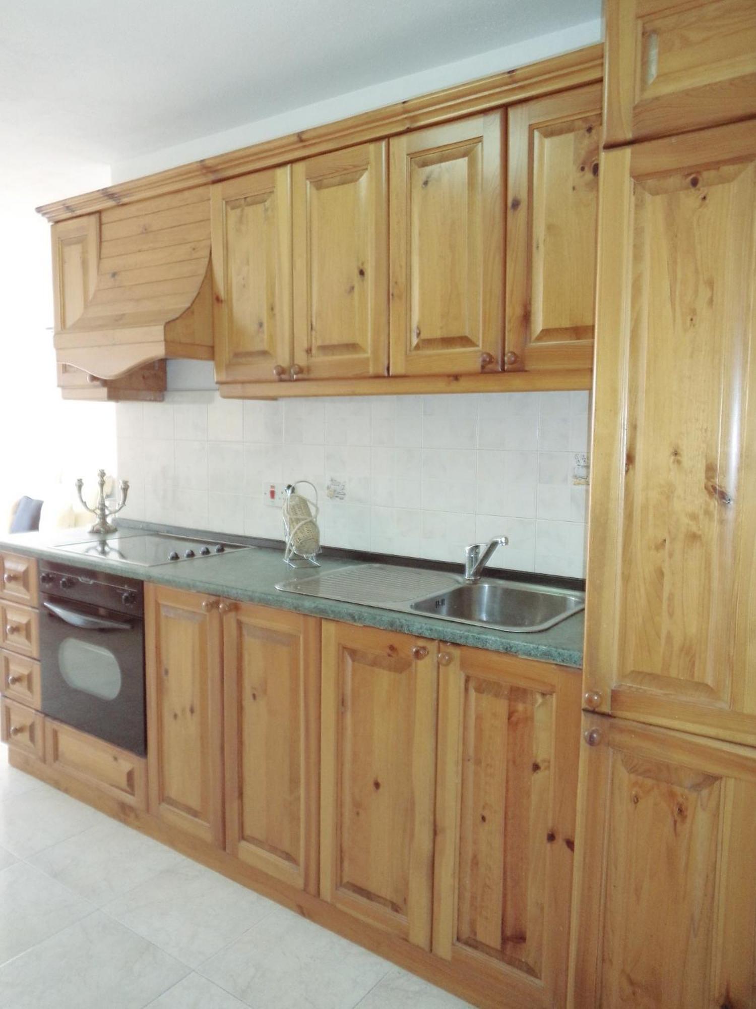 Seafront Apartment Terrace, Lounger & Panoramic Ocean Views Mellieha Bilik gambar