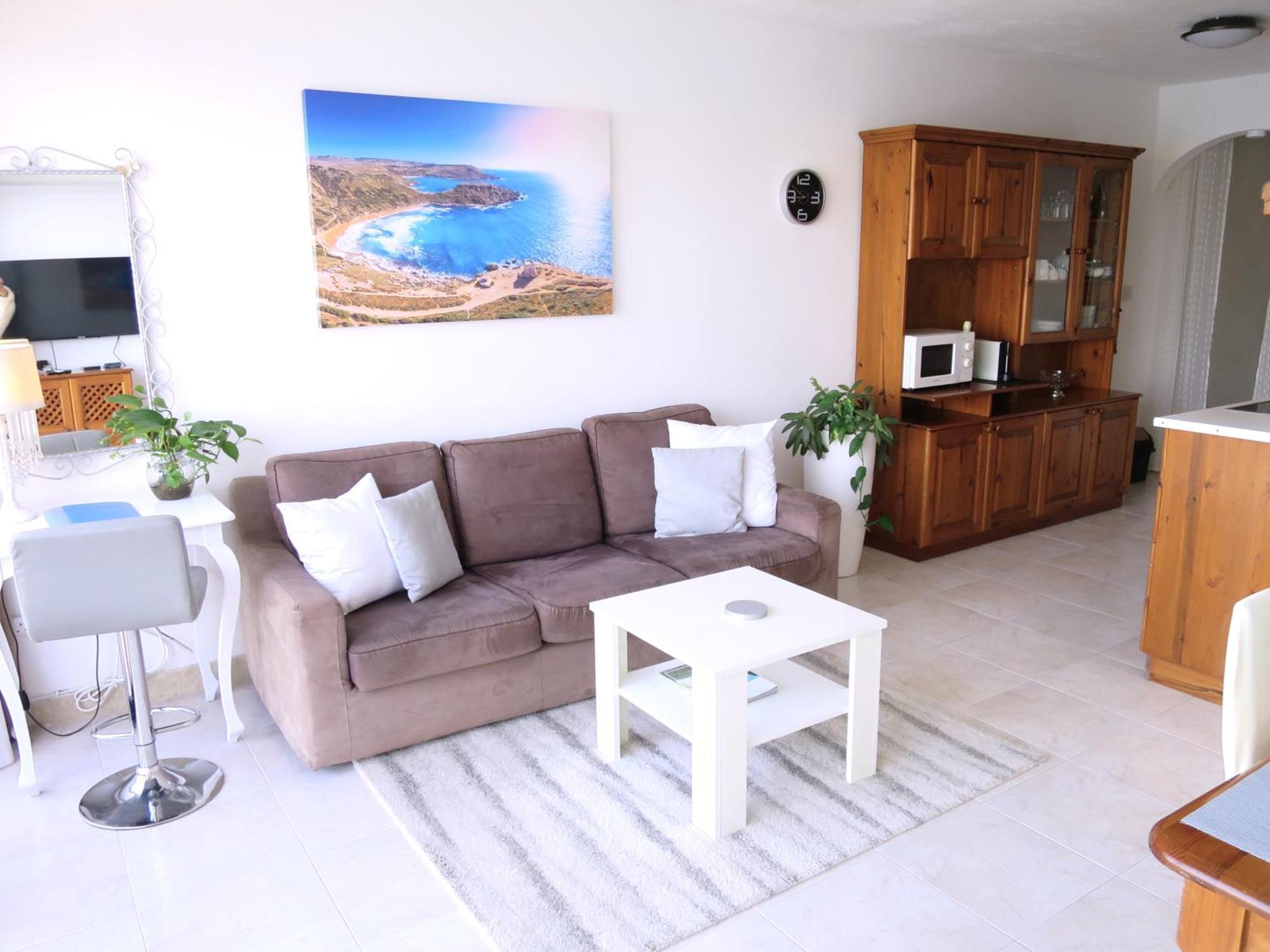 Seafront Apartment Terrace, Lounger & Panoramic Ocean Views Mellieha Bilik gambar